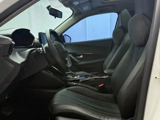 Peugeot 2008 — Фото автомобиля 9