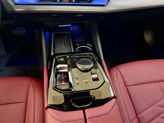 BMW 5 Series — Фото автомобиля 11