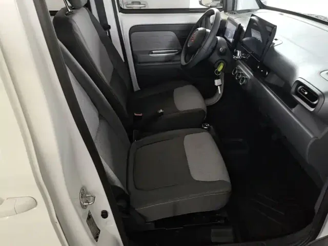 Wuling Zhiguang NEV — Фото автомобиля 24