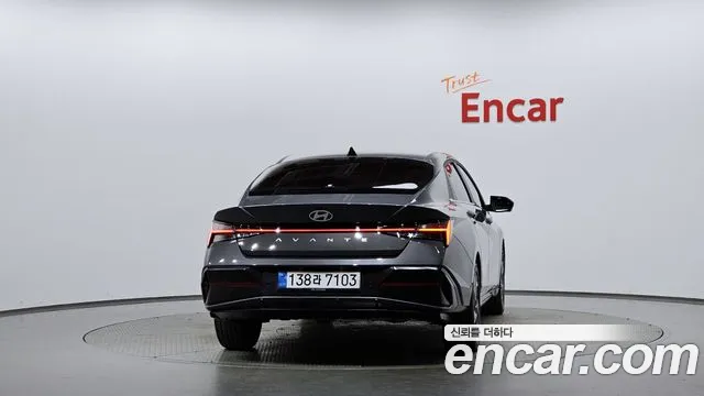 Hyundai Avante CN7 — Фото автомобиля 4