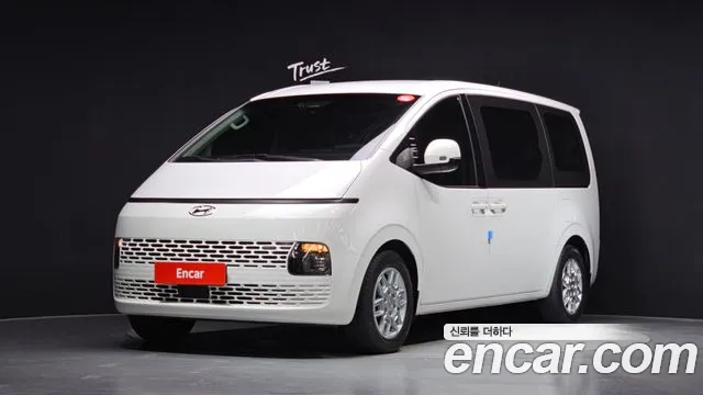 Фотография автомобиля — Hyundai Staria