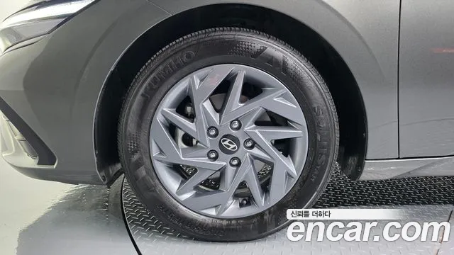 Hyundai Avante CN7 — Фото автомобиля 5