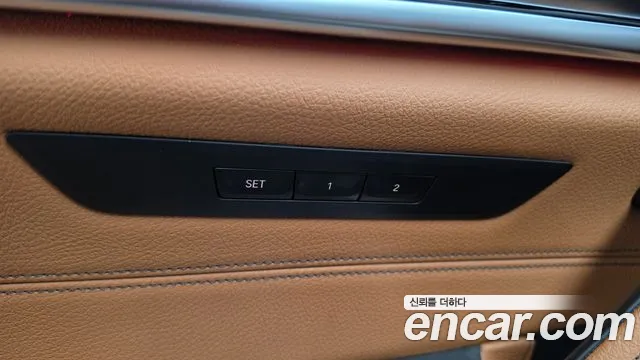 BMW 5 Series G30 — Фото автомобиля 24