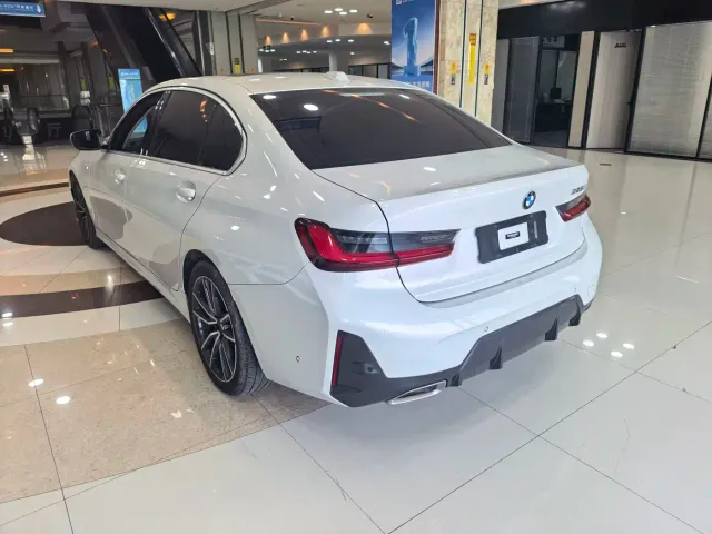 BMW 3 Series — Фото автомобиля 16