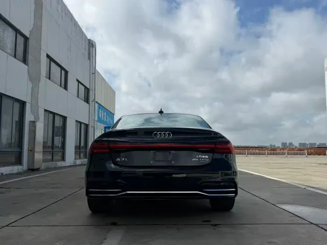 Audi A7L — Фото автомобиля 8