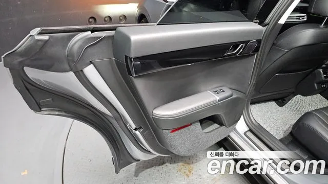 Hyundai Grandeur Grandeur (GN7) 3.5 Бензин 2WD — Фото автомобиля 23