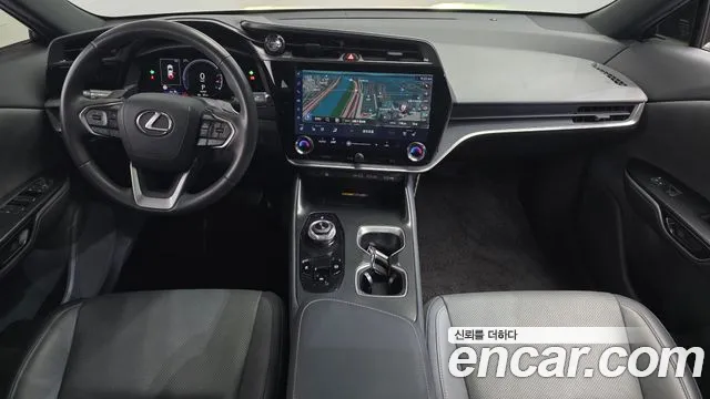 Lexus RZ — Фото автомобиля 7