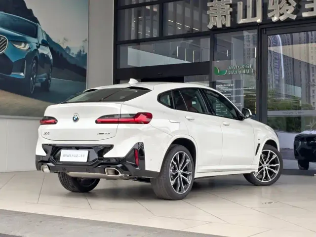 BMW X4 — Фото автомобиля 3