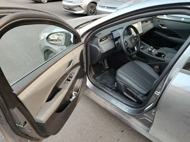 BYD Qin PLUS — Фото автомобиля 15