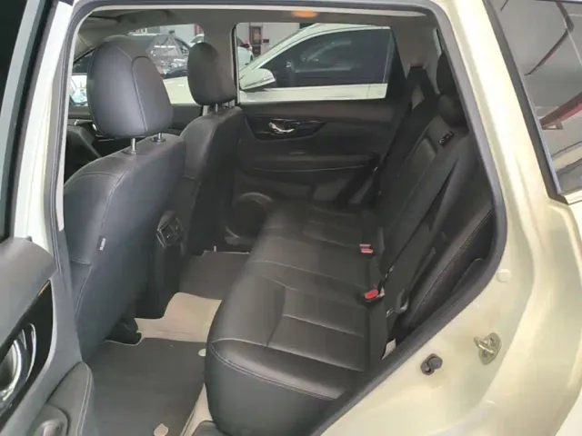 Nissan X-Trail — Фото автомобиля 16