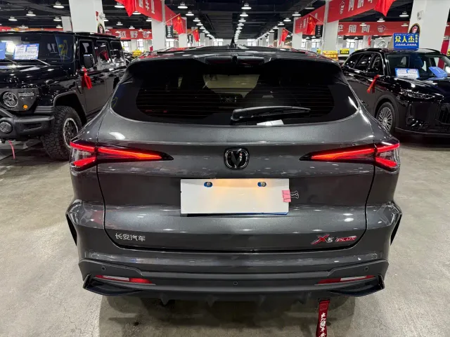 Changan X5 Plus — Фото автомобиля 7