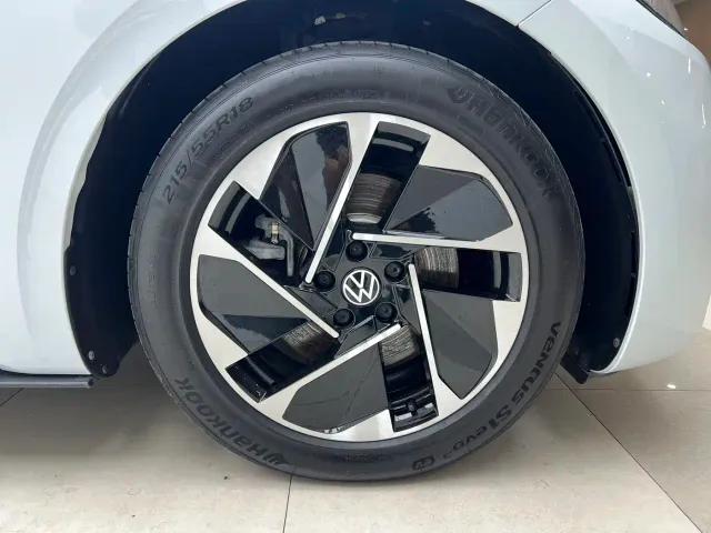 Volkswagen ID.3 — Фото автомобиля 17