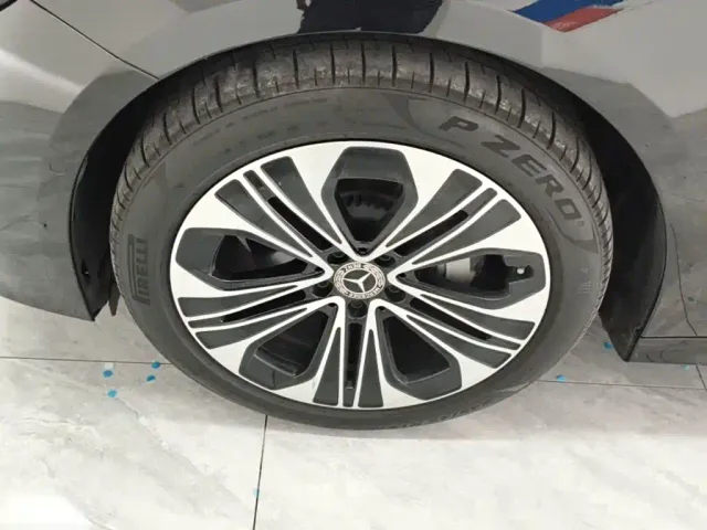 Mercedes-Benz E-Class — Фото автомобиля 22