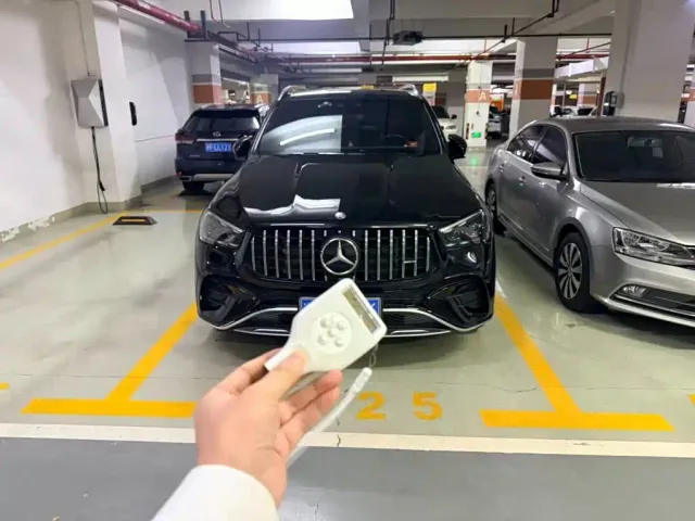 Mercedes-Benz GLE-Class AMG — Фото автомобиля 2
