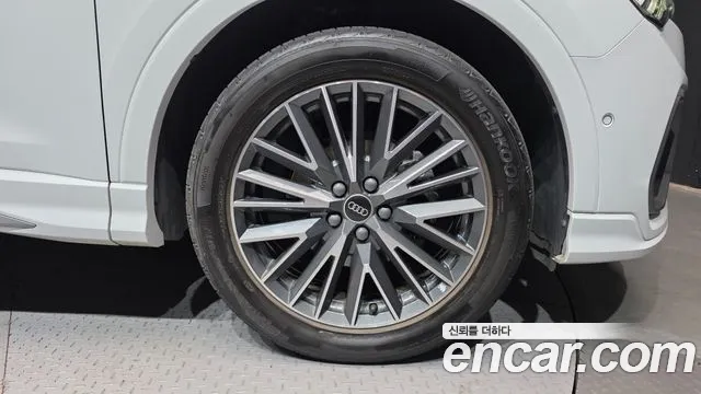 Audi Q3 35 TDI quattro Premium — Фото автомобиля 15