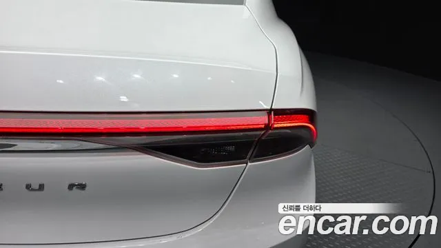 Hyundai Grandeur New — Фото автомобиля 8
