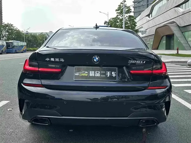 BMW BMW 3 Series 2022 325Li M Sport Shadow Edition — Фото автомобиля 8