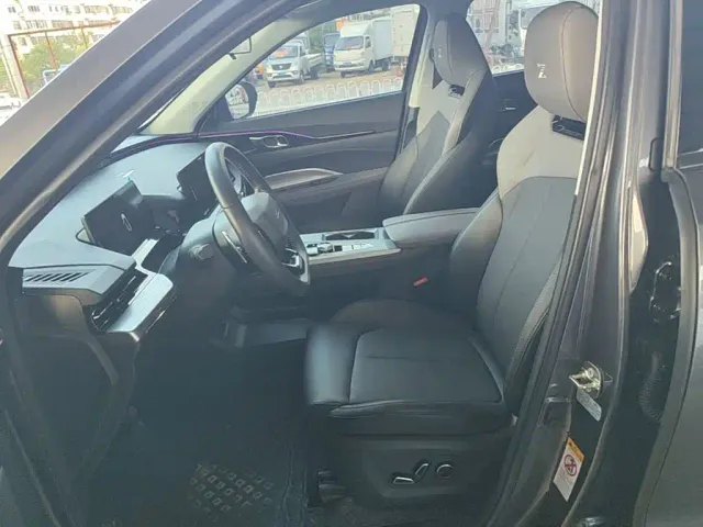 Changan Z6 — Фото автомобиля 14