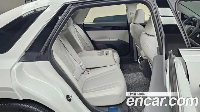 Hyundai Grandeur GN7 — Фото автомобиля 17