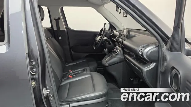 Hyundai Casper Casper Essential Light — Фото автомобиля 26