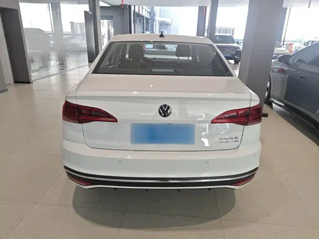 Volkswagen Bora — Фото автомобиля 5