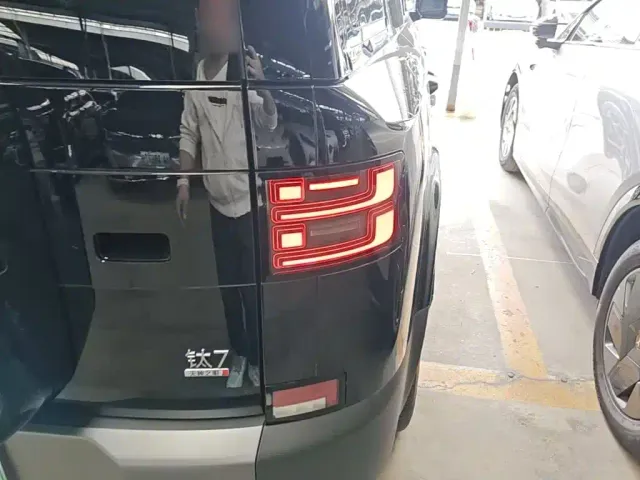 BYD FangChengBao Titanium 7 — Фото автомобиля 7