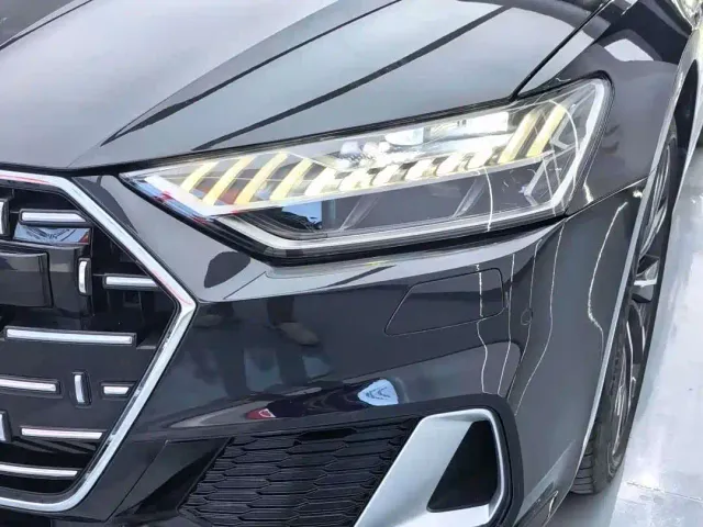 Audi A7L — Фото автомобиля 12