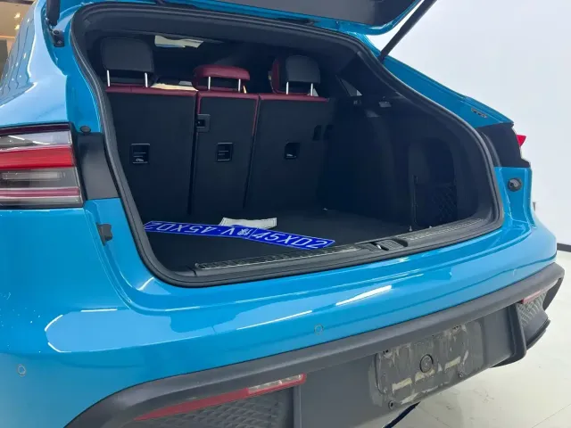 Porsche Macan — Фото автомобиля 22