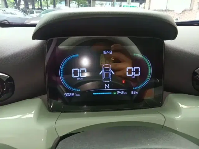 Leapmotor T03 — Фото автомобиля 11