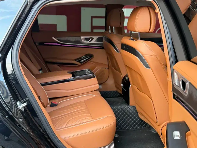 Hongqi H9 — Фото автомобиля 6