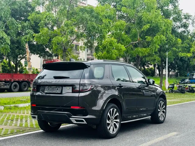 Land Rover Discovery Sport — Фото автомобиля 5