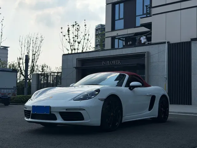 Фотография автомобиля — Porsche 718