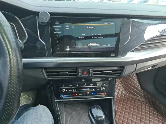 Volkswagen Passat — Фото автомобиля 12