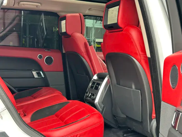 Land Rover Range Rover Sport — Фото автомобиля 9