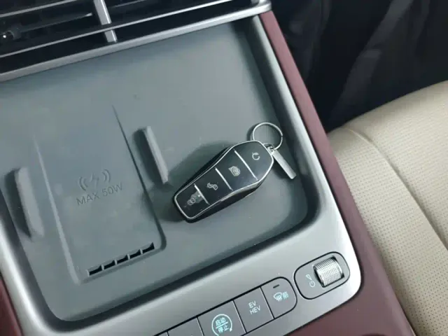 BYD Seal 07 DM-i — Фото автомобиля 8