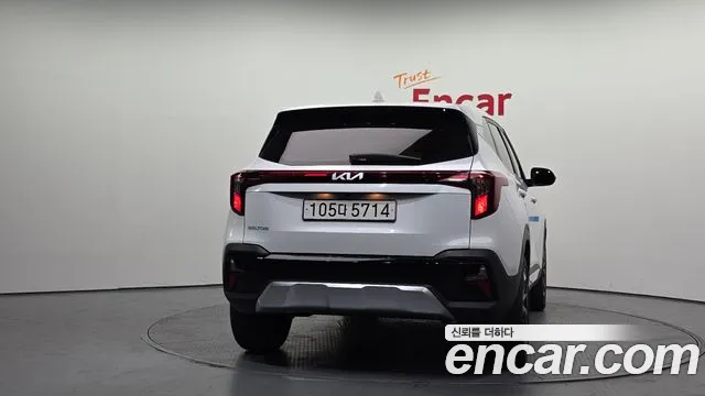 Kia Seltos Новый Seltos Бензин 2.0 2WD — Фото автомобиля 4