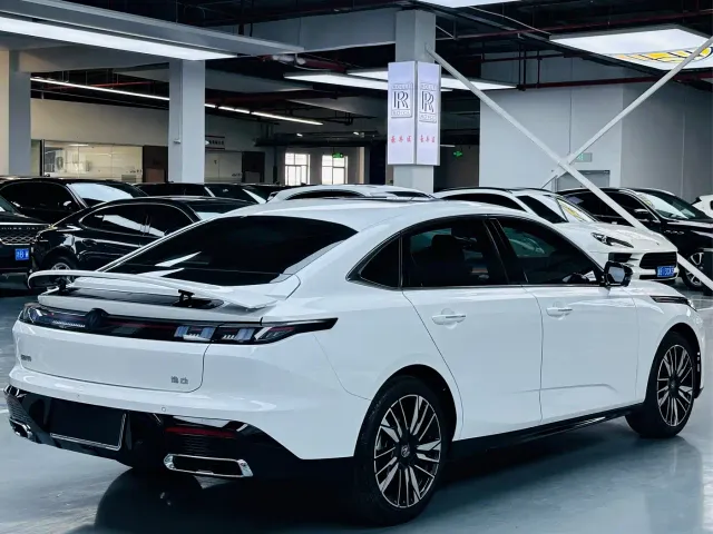 Changan Eado — Фото автомобиля 15