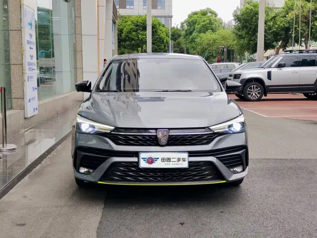 Roewe i5 — Фото автомобиля 2
