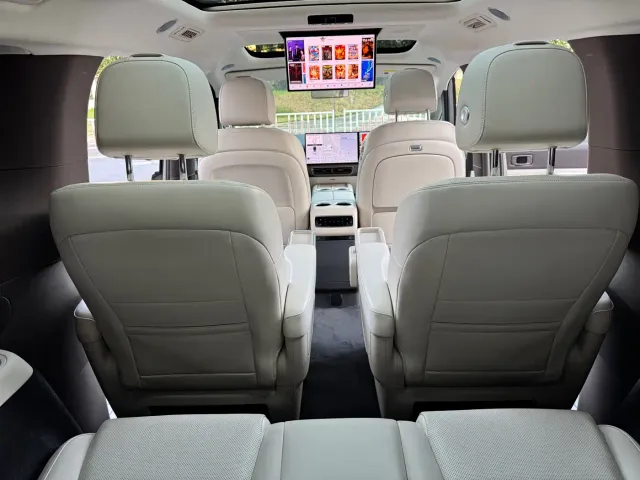 Li Auto MEGA — Фото автомобиля 14