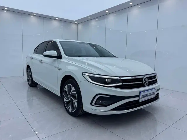 Volkswagen Bora — Фото автомобиля 3