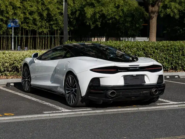McLaren GT — Фото автомобиля 6