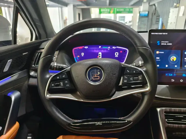 BYD Tang — Фото автомобиля 14