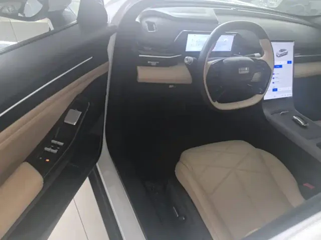 Geely Galaxy L6 — Фото автомобиля 15
