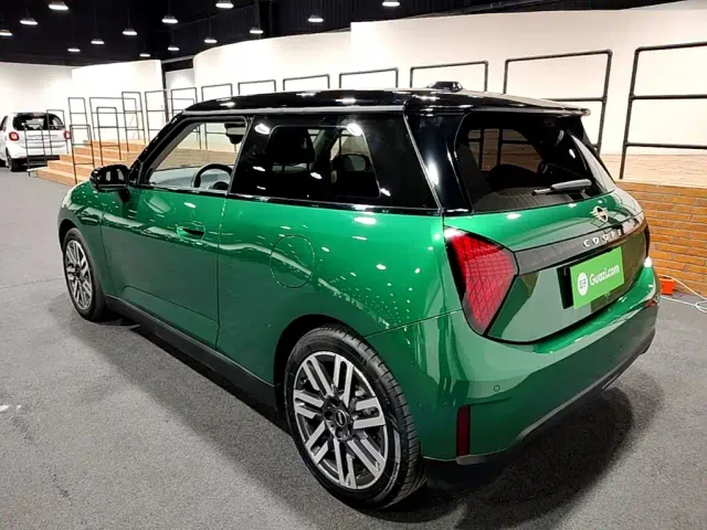 MINI Cooper — Фото автомобиля 4
