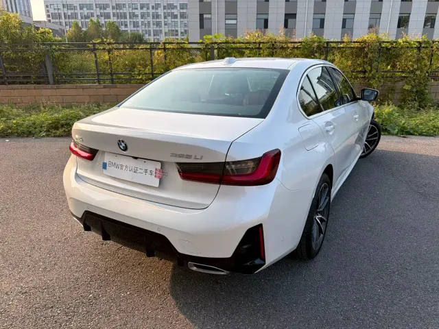 BMW 3 Series — Фото автомобиля 5