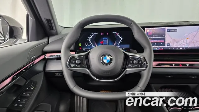 BMW 5-Series 5 серия (G60) — Фото автомобиля 11