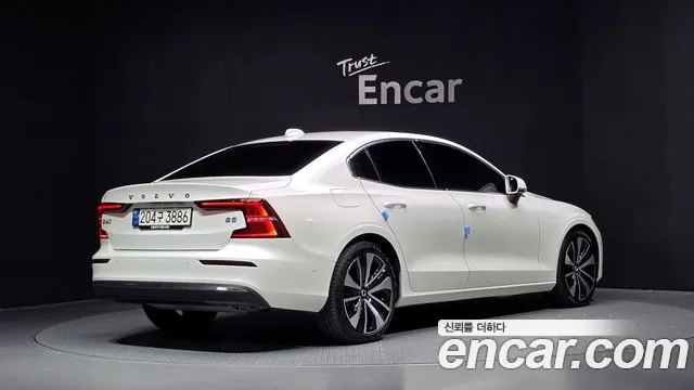 Volvo S60 3rd Gen — Фото автомобиля 2