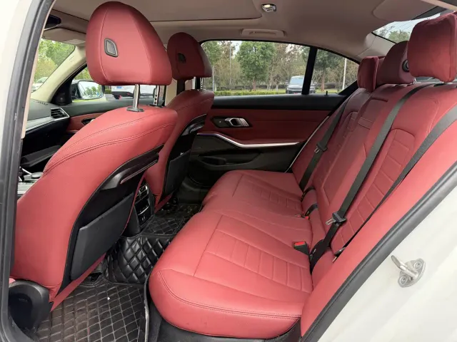 BMW 3 Series — Фото автомобиля 8