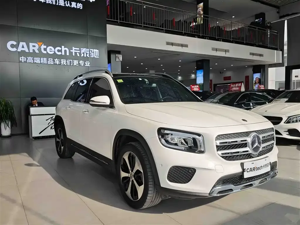 Mercedes-Benz Mercedes-Benz GLB 2022 Facelift GLB 200 Fashion Style — Фото автомобиля 2