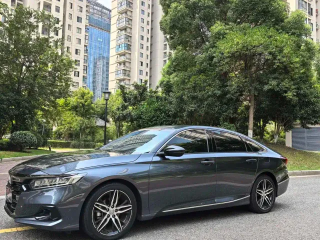 Honda Accord — Фото автомобиля 2